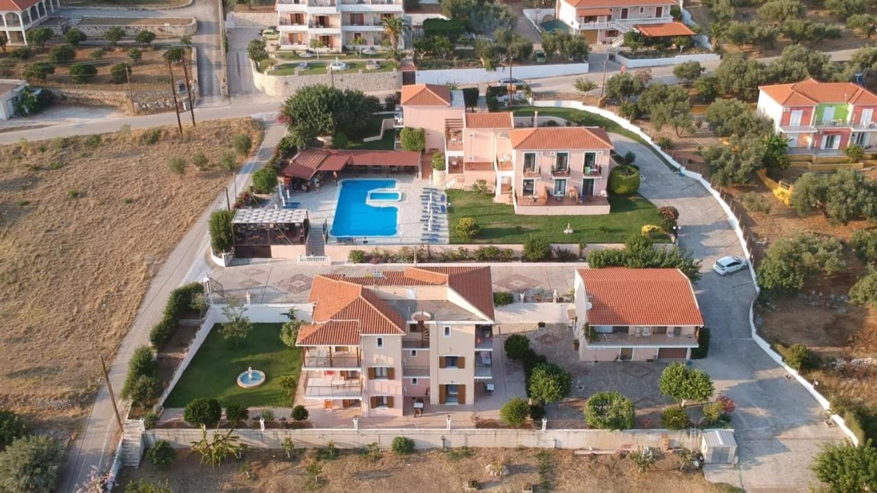 Aristomenis Studios Vlachata Exterior foto
